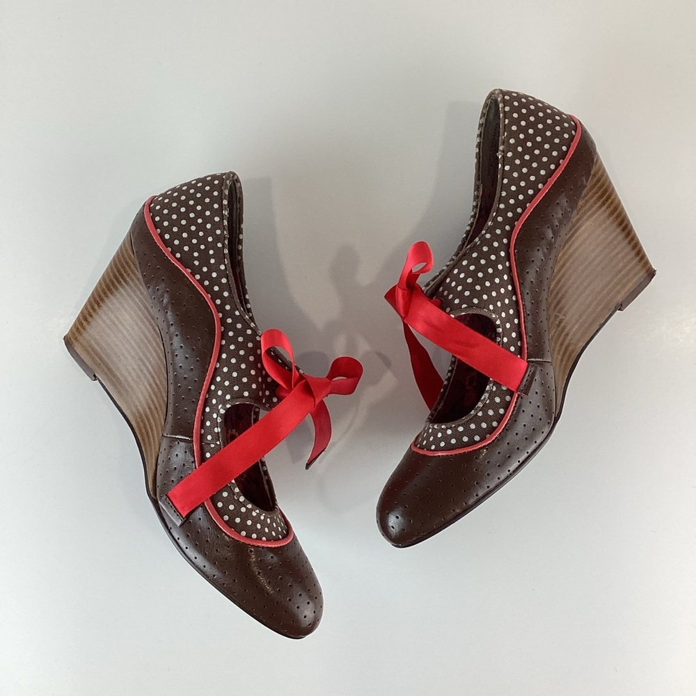 Poetic Licence London Brightly Beaming Closed Toe Wedges | 7.5 - Picture 3 of 14